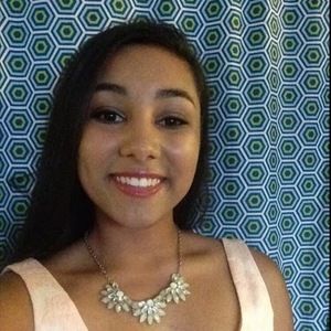 Meet your Posher, Adriana